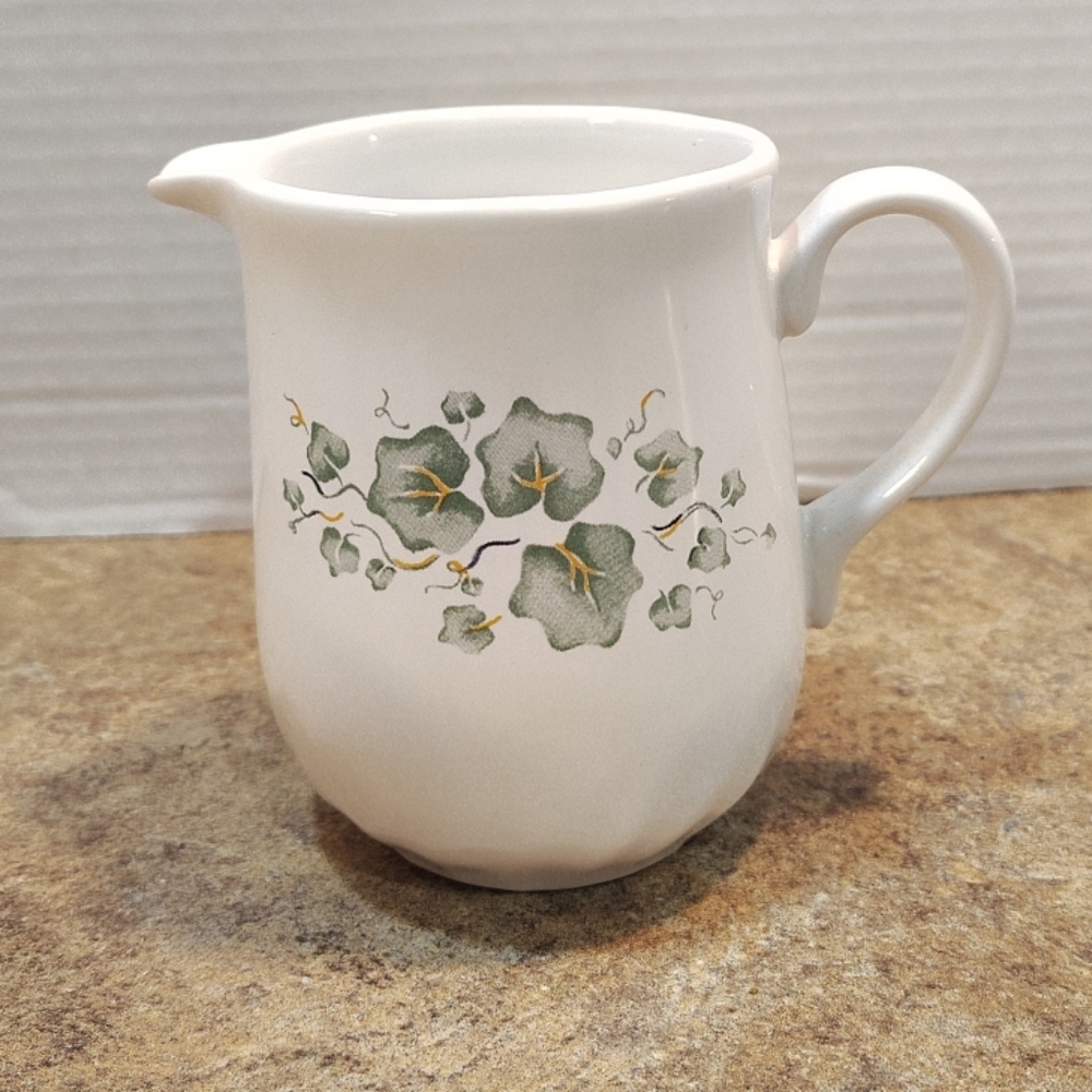 Retired Corning Corelle Coordinates Callaway Stoneware Creamer Green Ivy